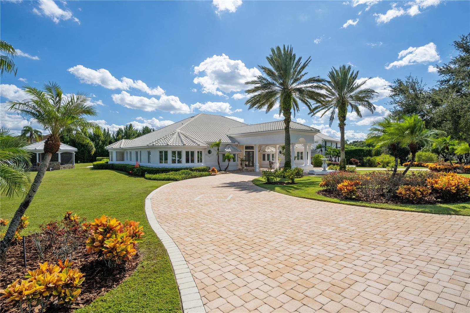 LAKE DOWN CREST - Residential