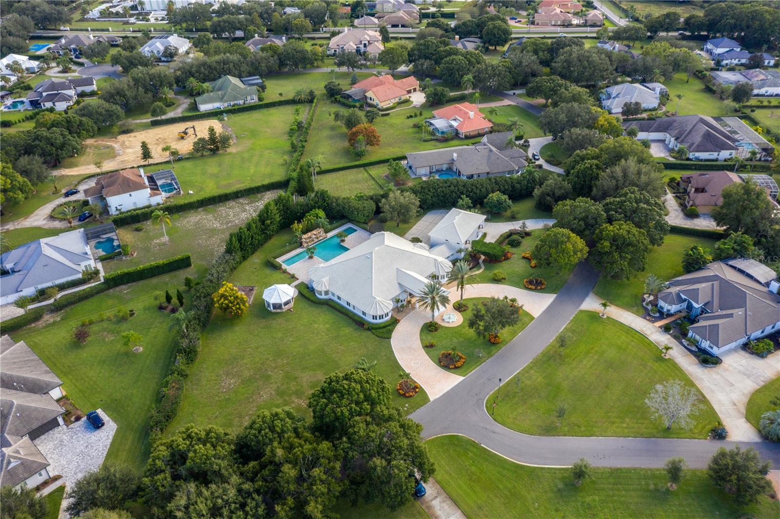 LAKE DOWN CREST - Residential