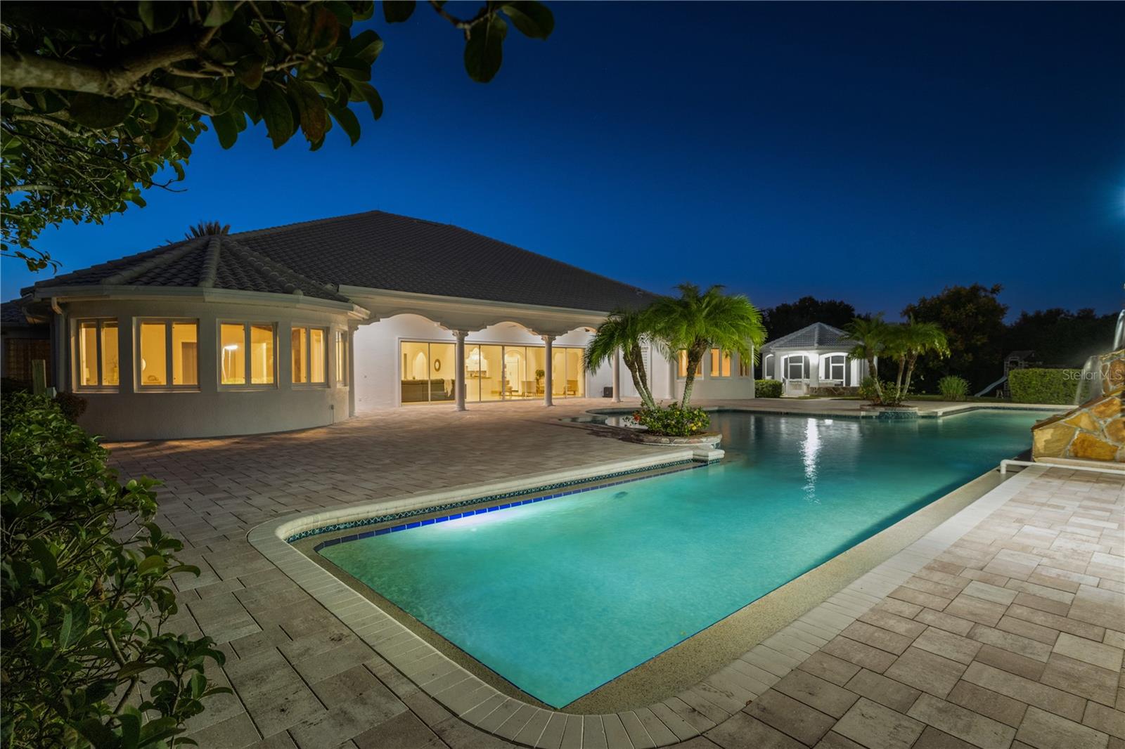 LAKE DOWN CREST - Residential