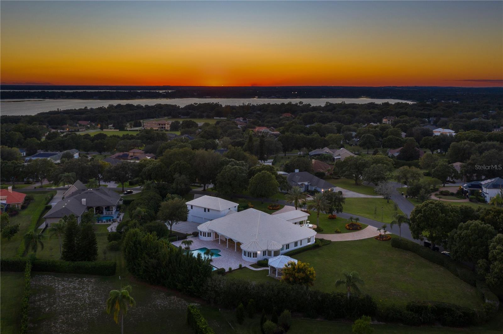 LAKE DOWN CREST - Residential