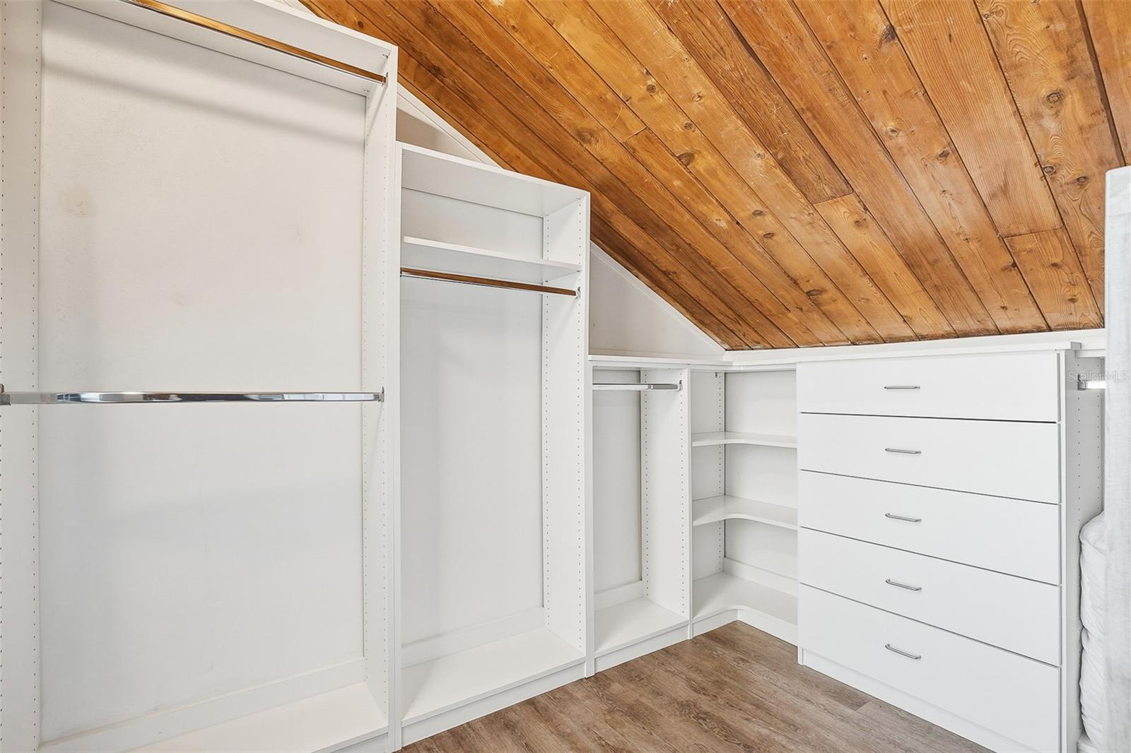 SANDY COVE II - Residential