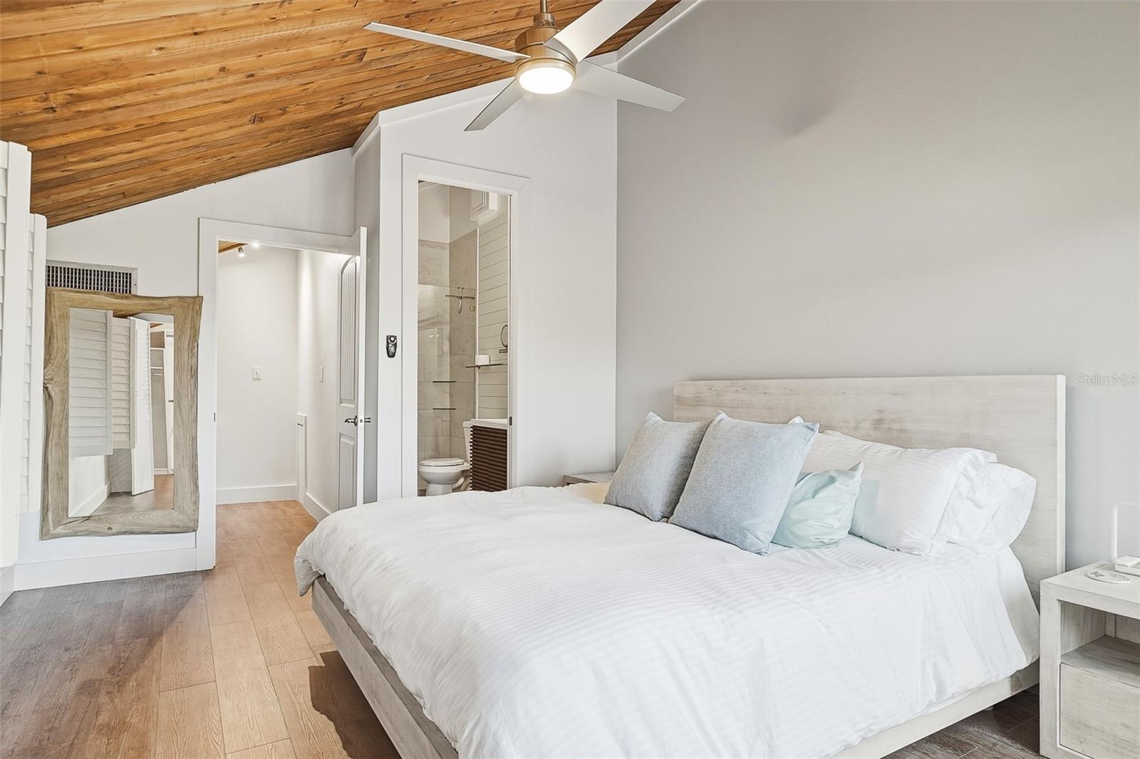 SANDY COVE II - Residential