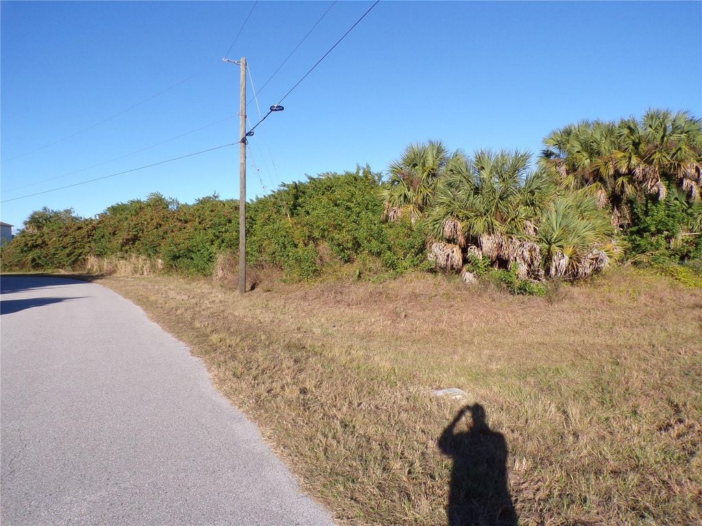 Photo of 456 Rutland Circle, Port Charlotte, FL 33954 (MLS # C7519225)