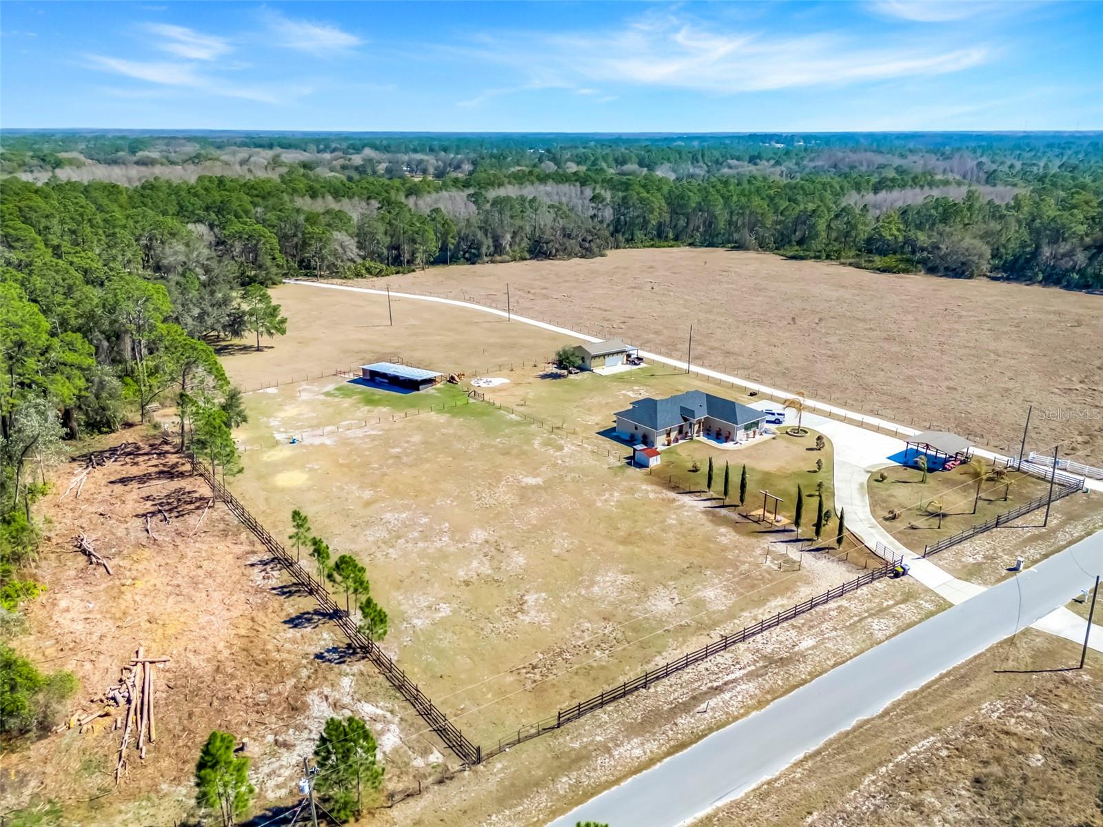 DOUBLE DIAMOND 02 - Land