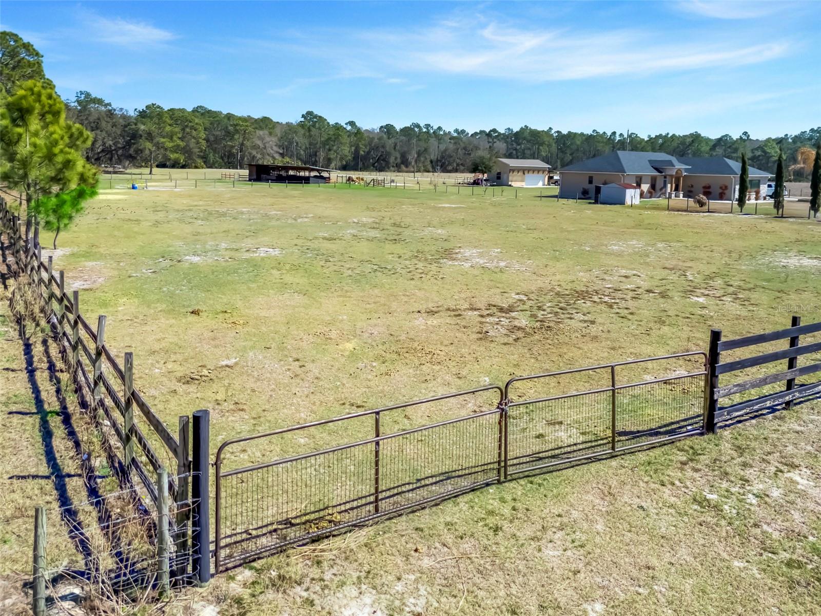 DOUBLE DIAMOND 02 - Land