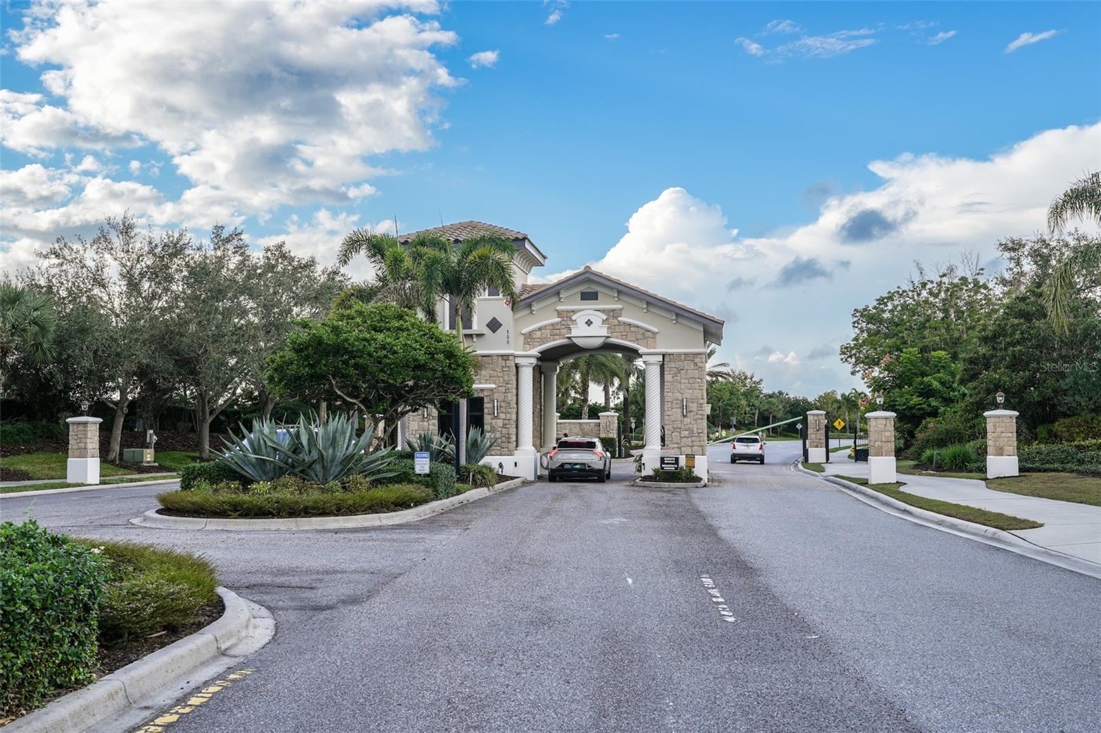 RIVER STRAND - Residential