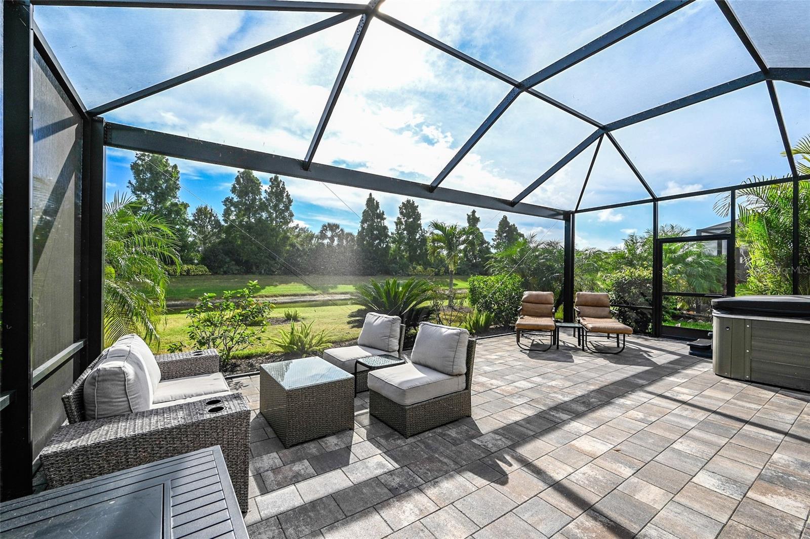 RIVER STRAND - Residential