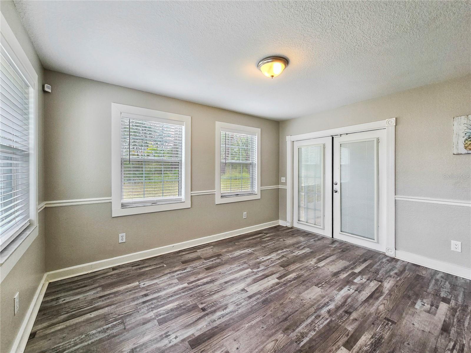 SILVER SPGS SHORES UN 12 - Residential Lease