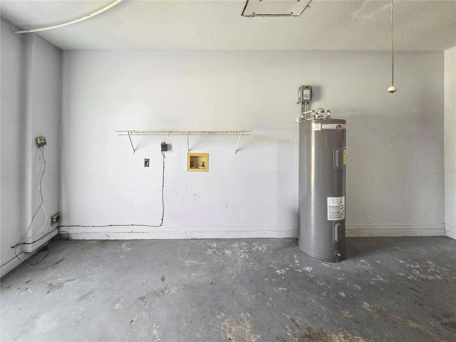 SILVER SPGS SHORES UN 12 - Residential Lease