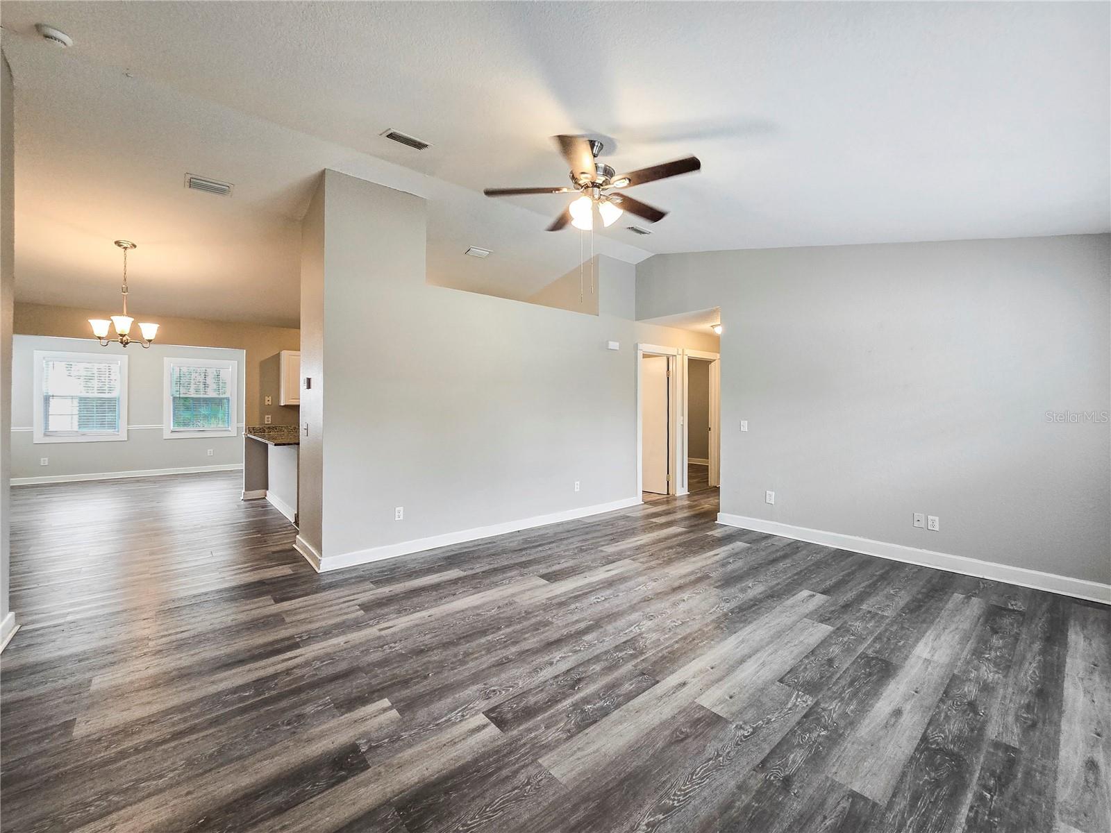 SILVER SPGS SHORES UN 12 - Residential Lease