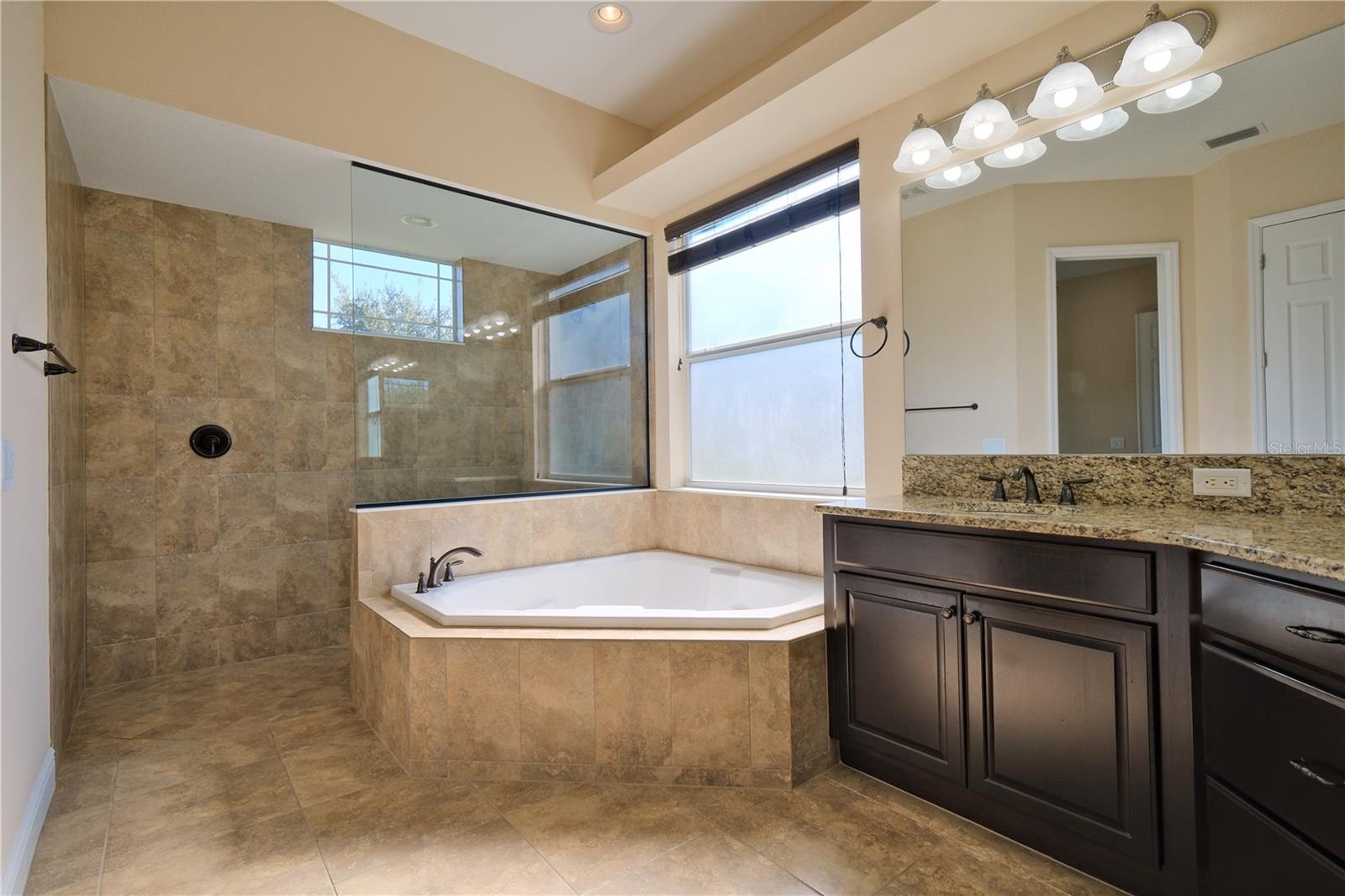 TWIN RIVERS PH IV - Residential