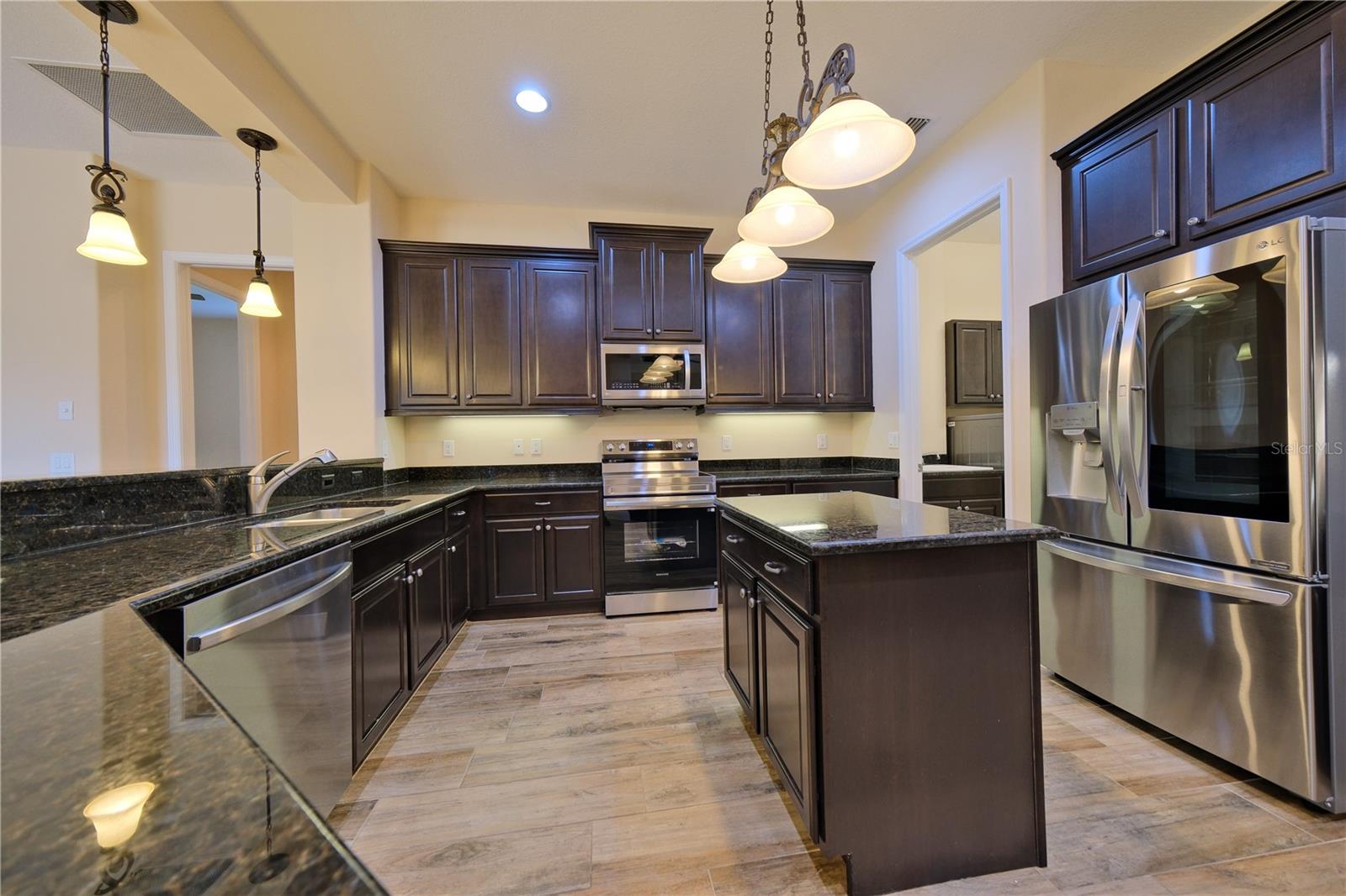 TWIN RIVERS PH IV - Residential