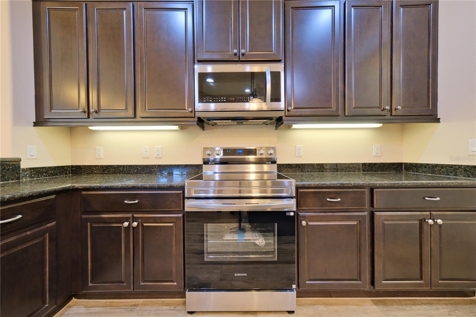 TWIN RIVERS PH IV - Residential