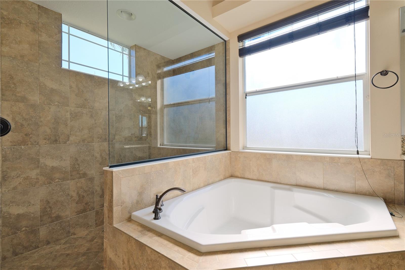 TWIN RIVERS PH IV - Residential