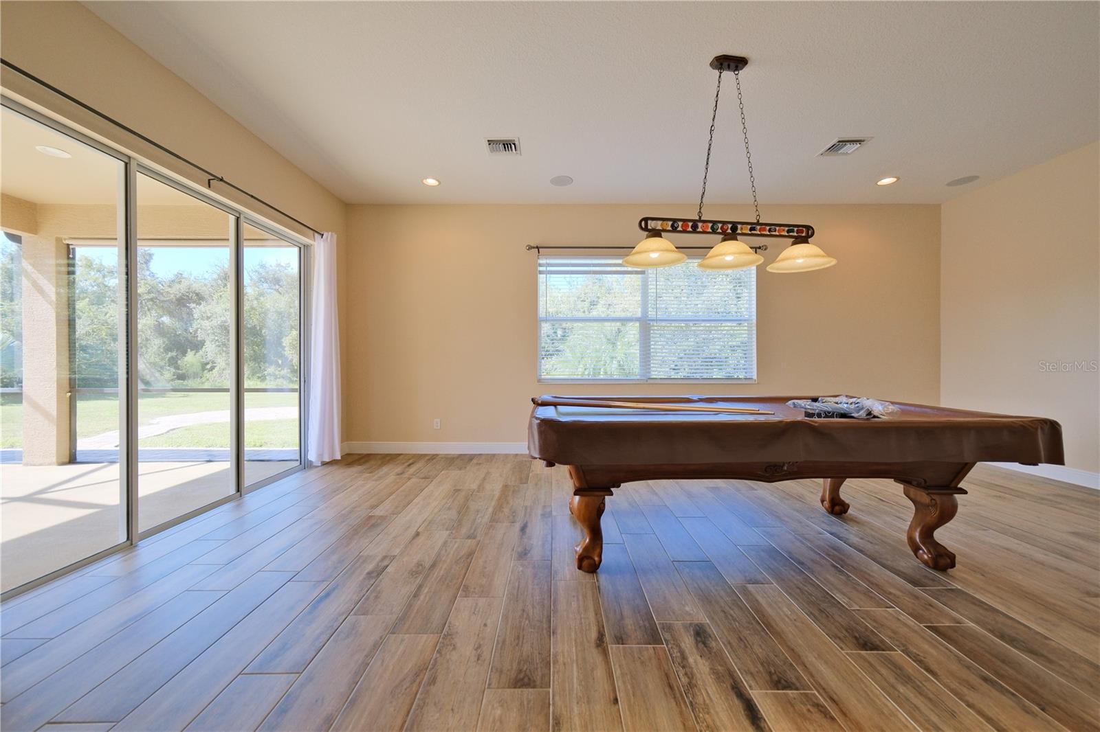 TWIN RIVERS PH IV - Residential