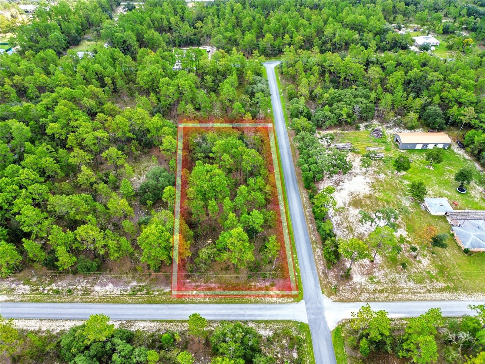 0.96-acre level lot in Dunnellon’s Rainbow Lake Estates subdivision, zoned R1 for single-family homes. Located in Flood Zone X with no flood insurance typically required. Well needed; electricity nearby. Infrastructure projects are advancing, with public water expected soon. Great opportunity to build in a growing area. Coordinates: 29.16457611, -82.52329683. Parcel #: 1811-002-016 2024 property taxes: $268.00