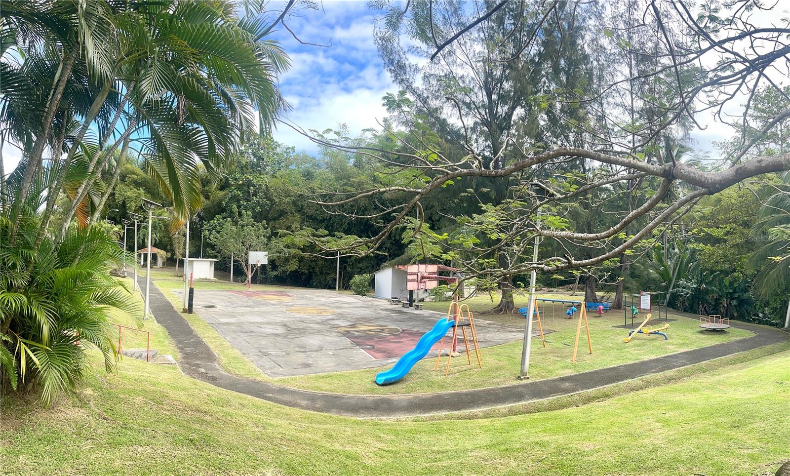 LAKE VIEW HOA - Residential