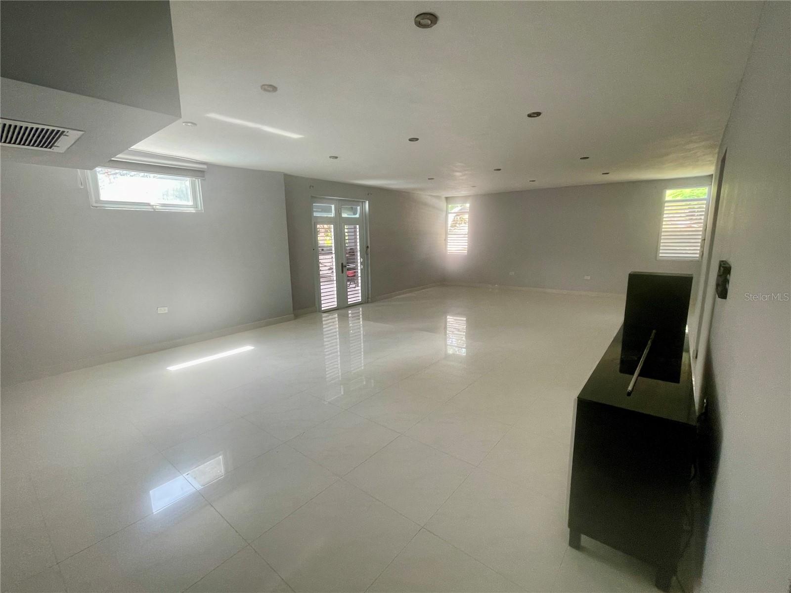 LAKE VIEW HOA - Residential