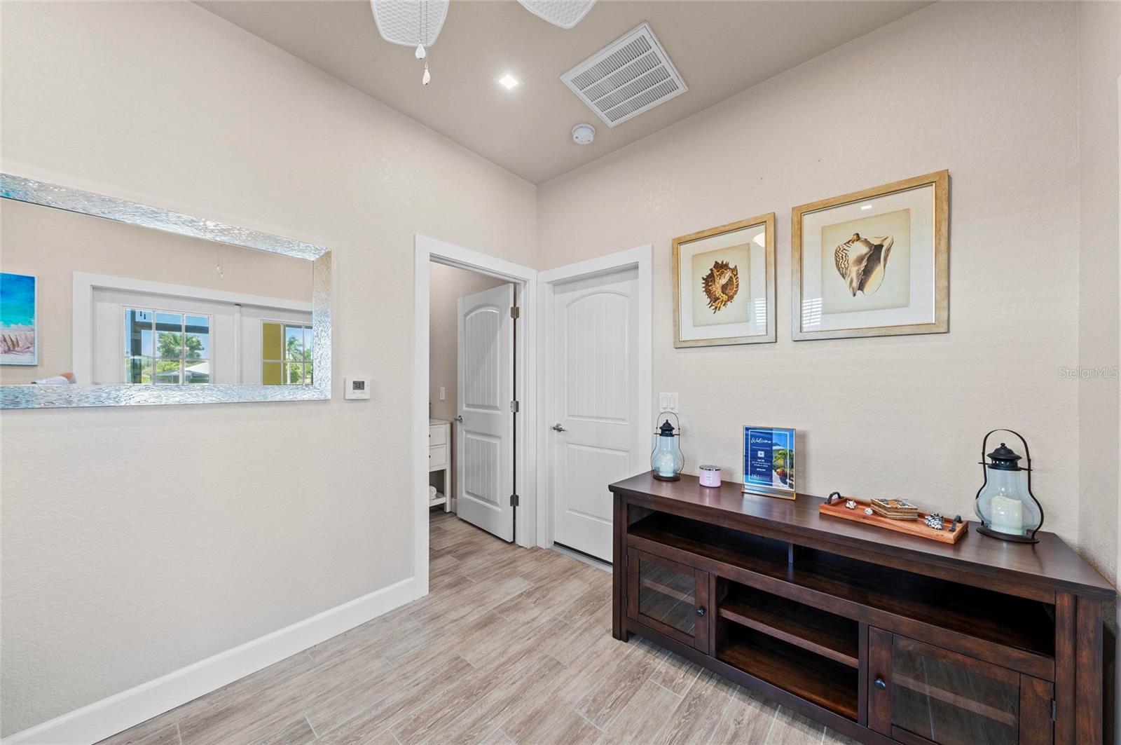 THORNTON CREEK MOTORCOACH RESIDENCE - Residential