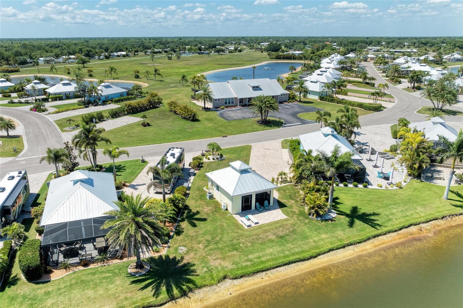 THORNTON CREEK MOTORCOACH RESIDENCE - Residential