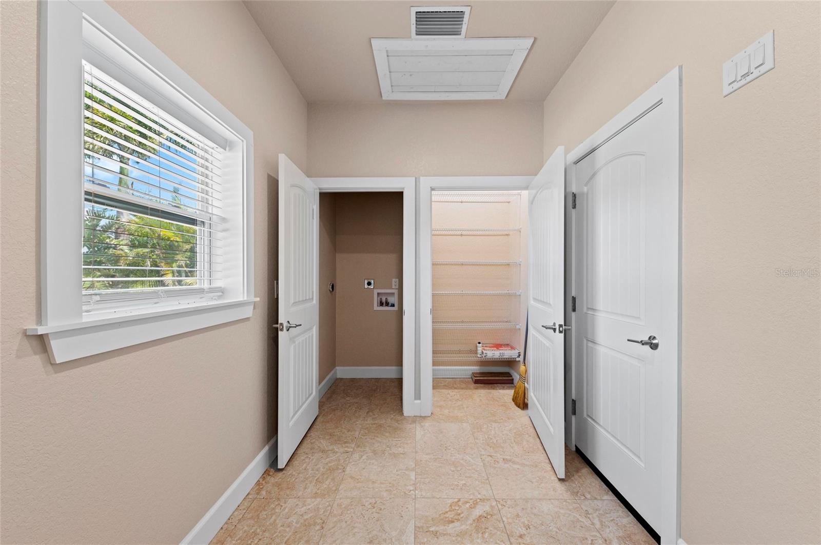 THORNTON CREEK MOTORCOACH RESIDENCE - Residential