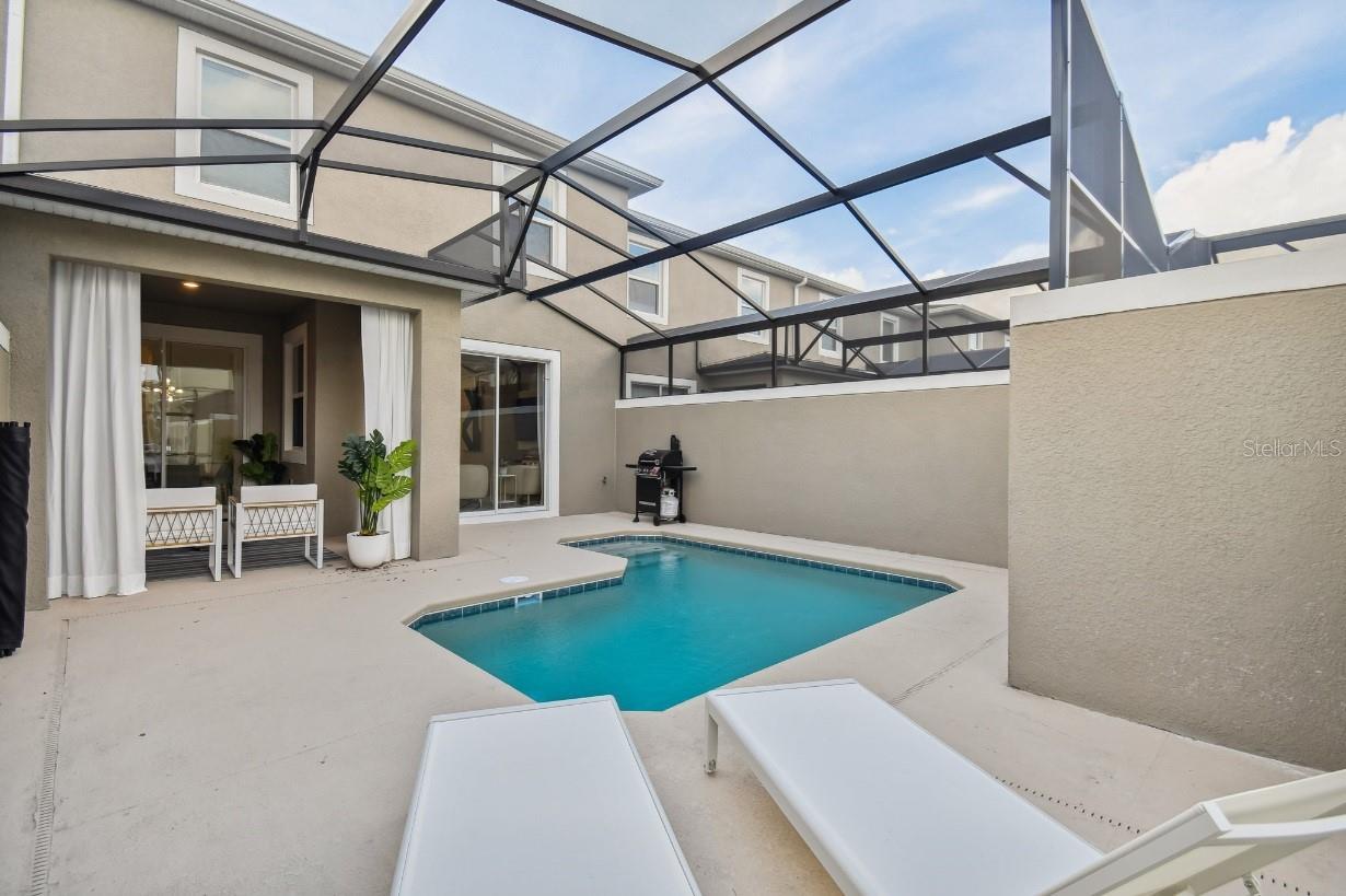 COVE AT STOREY LAKE 4 - Residential