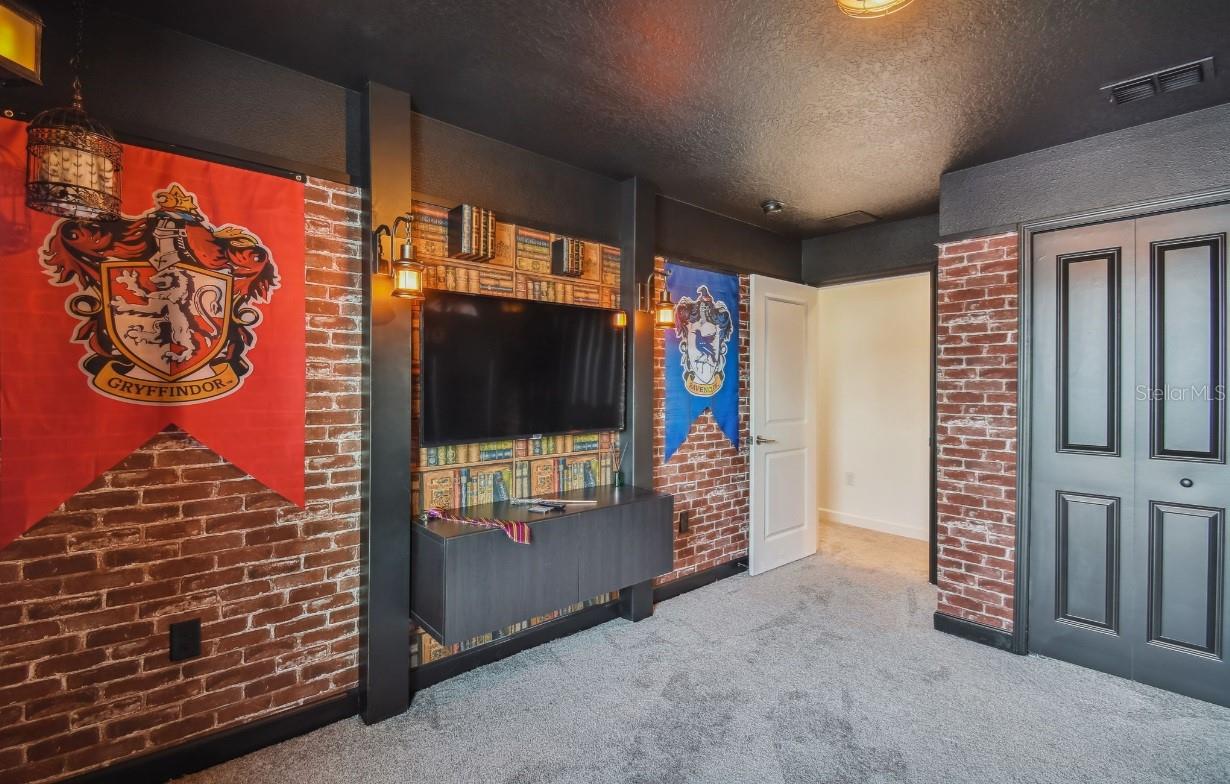 COVE AT STOREY LAKE 4 - Residential