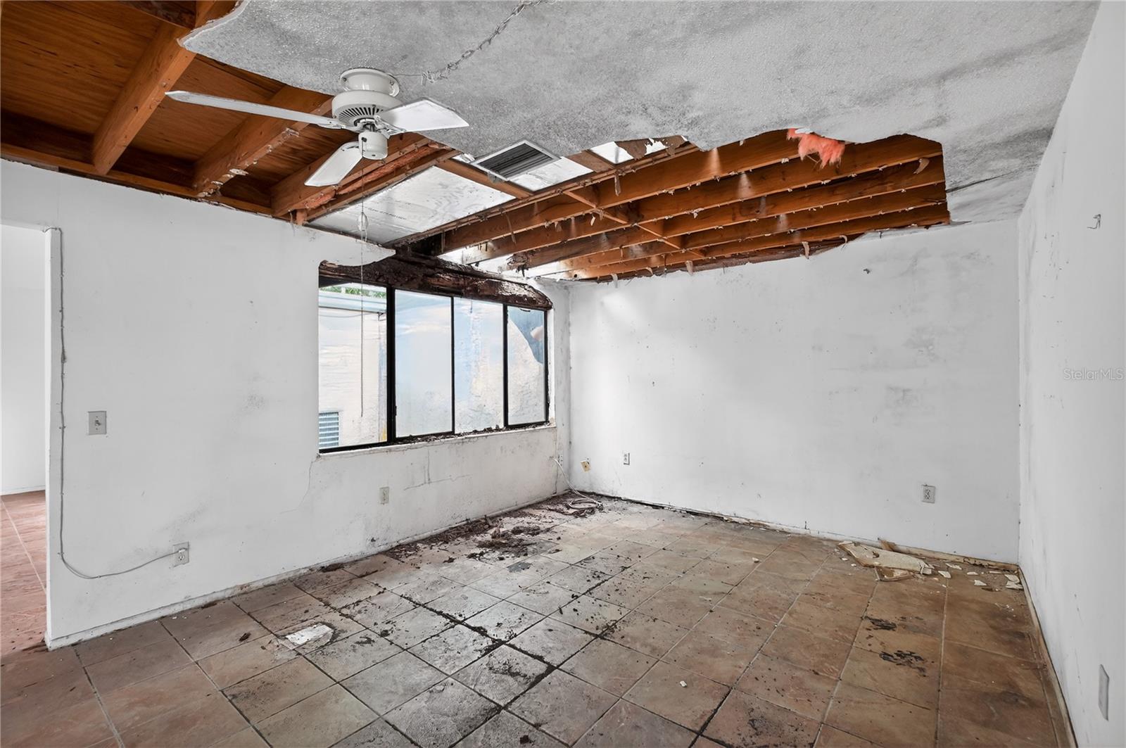 12521 MERRY LANE