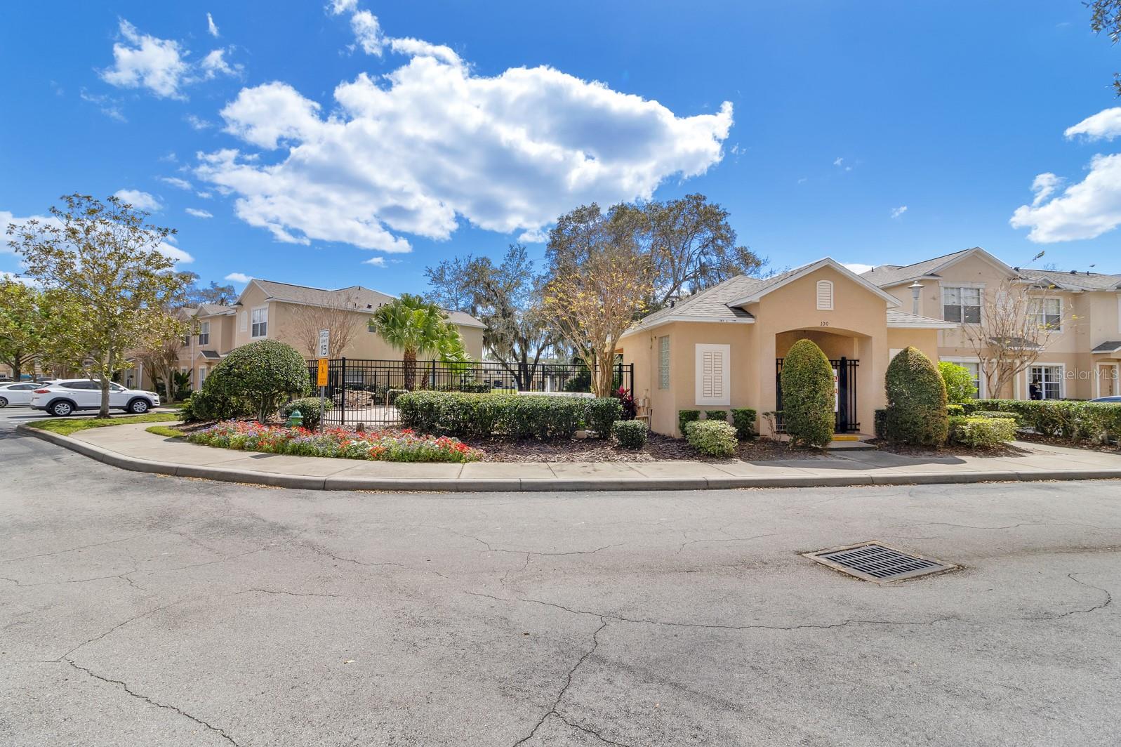 PLACID LAKE TWNHMS - Residential