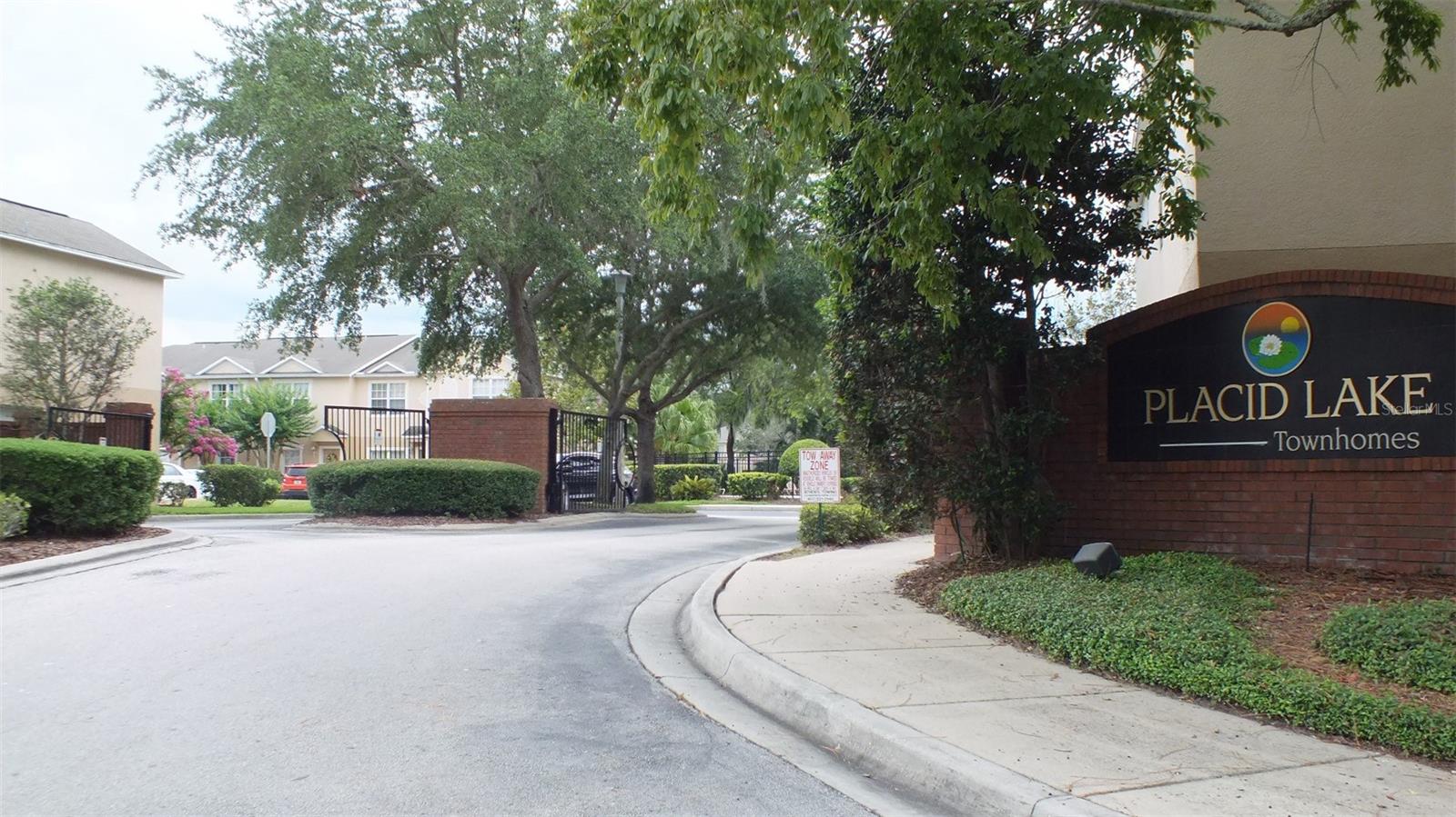 PLACID LAKE TWNHMS - Residential