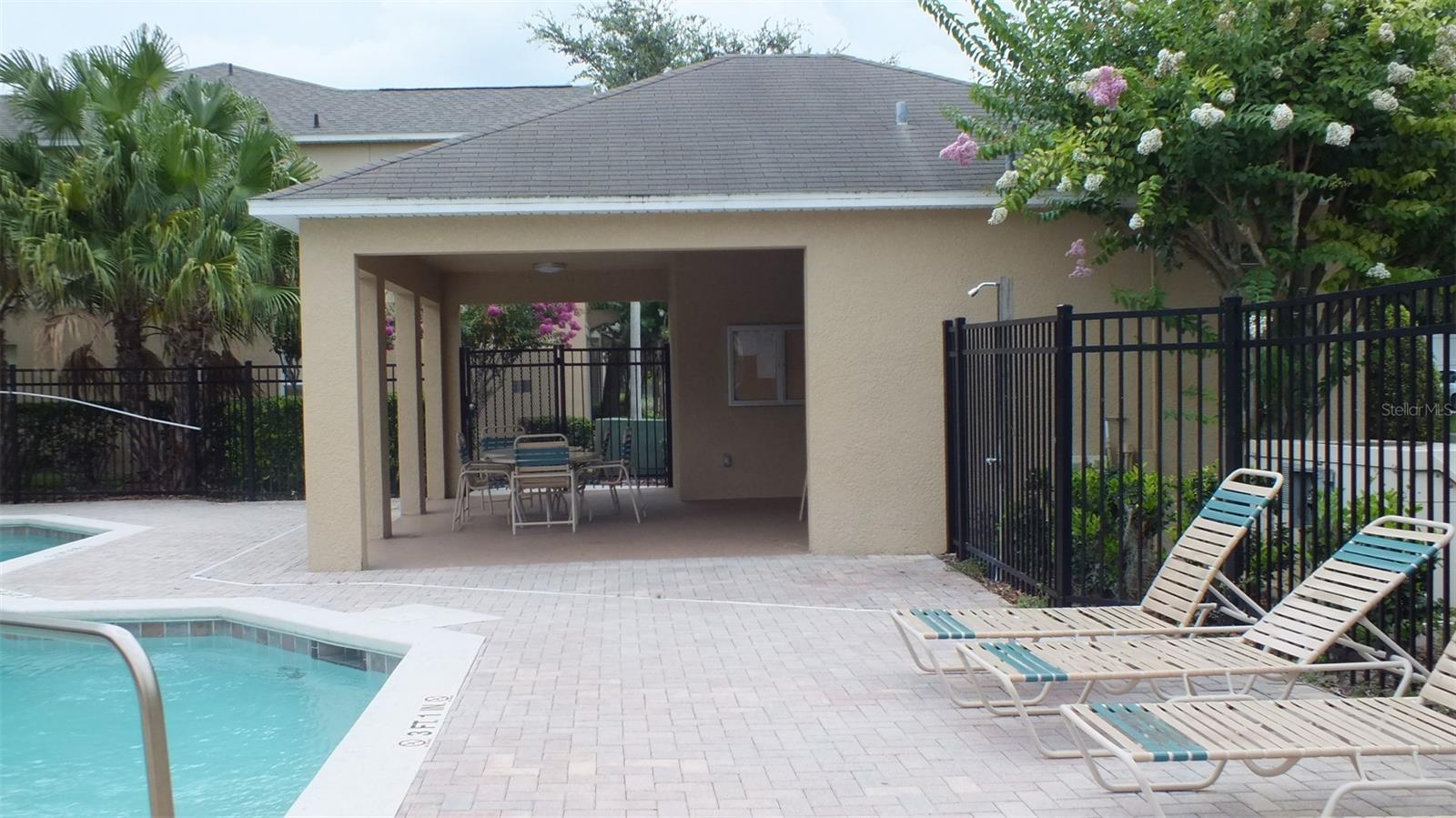 PLACID LAKE TWNHMS - Residential