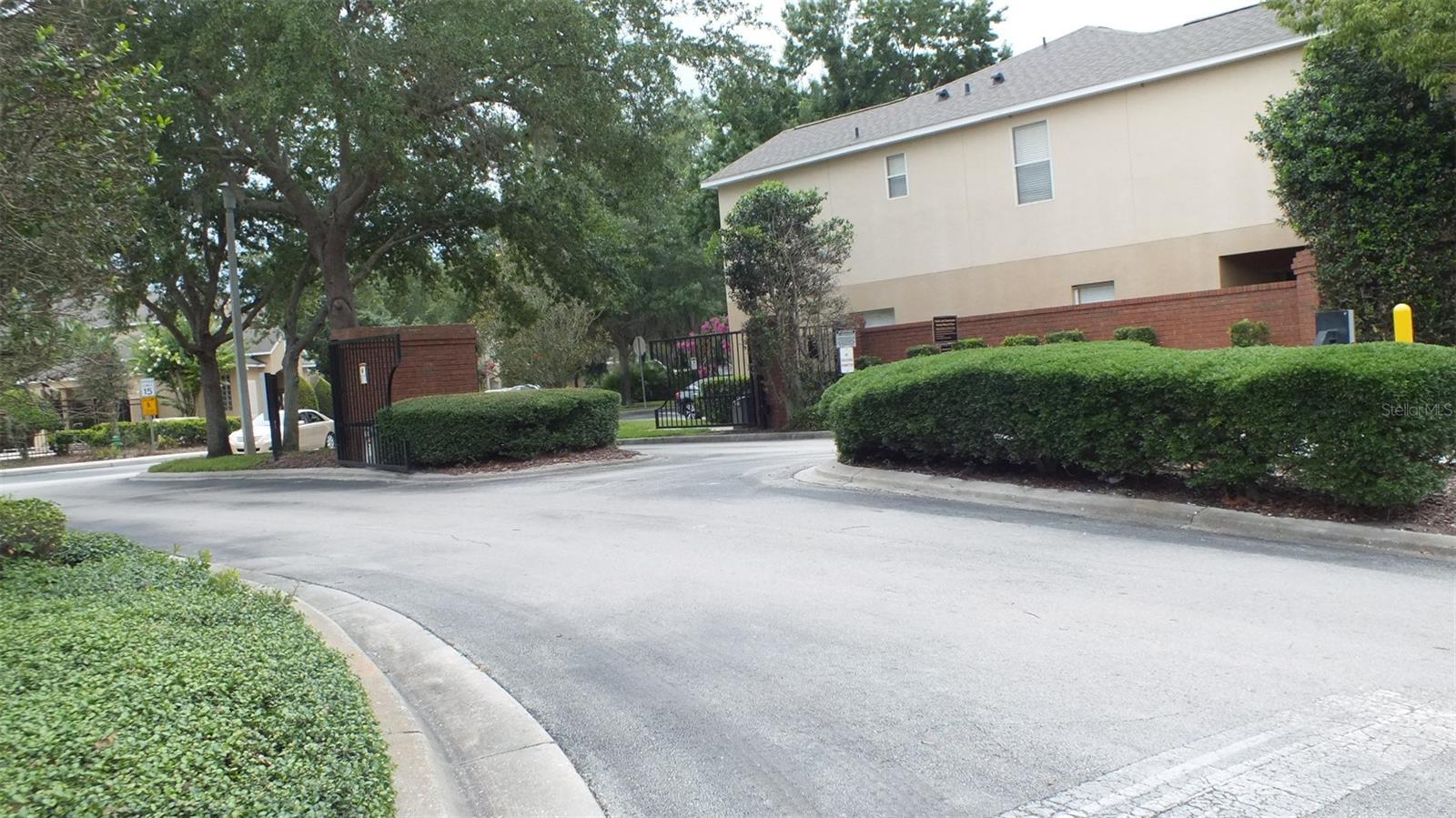 PLACID LAKE TWNHMS - Residential