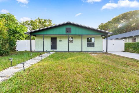 A home in TAMPA