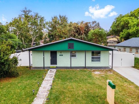 A home in TAMPA