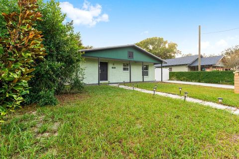 A home in TAMPA