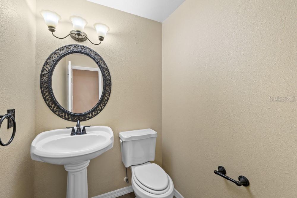 GRANADA TOWN HOMES AT SANORA - Residential