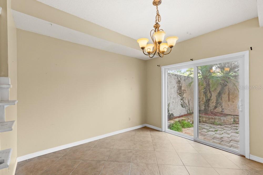 GRANADA TOWN HOMES AT SANORA - Residential