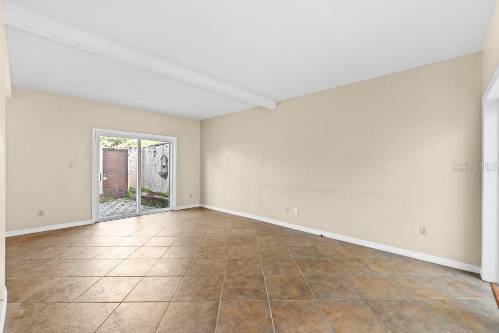 GRANADA TOWN HOMES AT SANORA - Residential