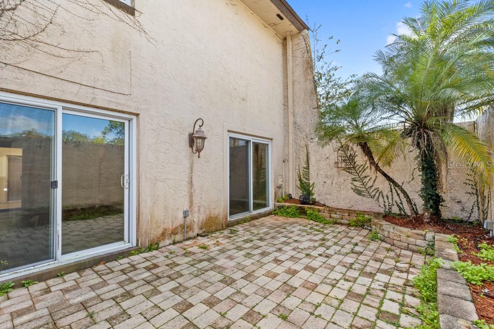 GRANADA TOWN HOMES AT SANORA - Residential