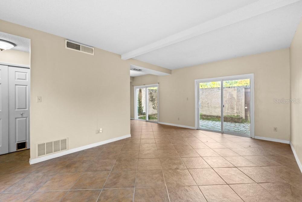 GRANADA TOWN HOMES AT SANORA - Residential