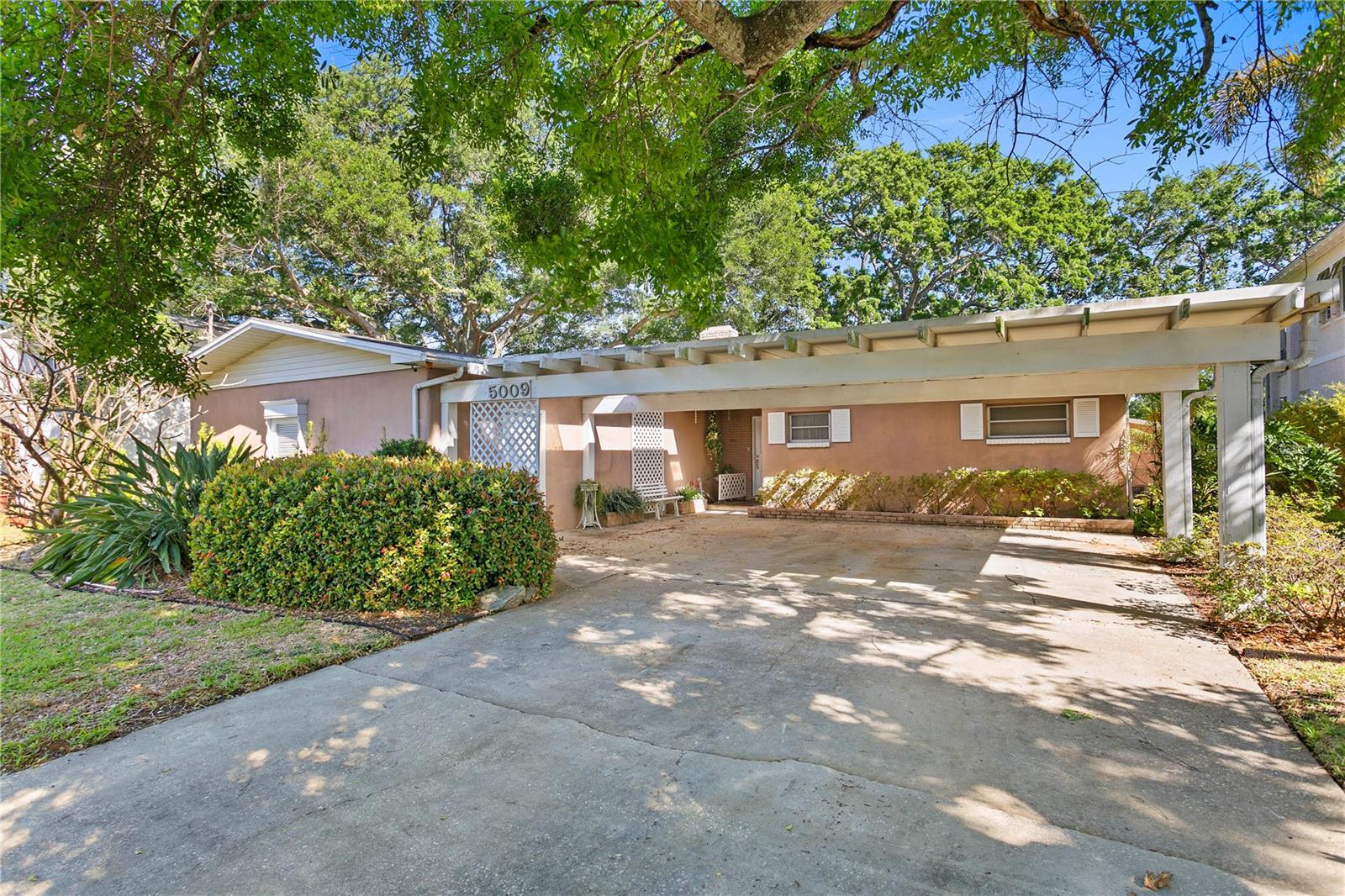 5009 W SPRING LAKE DRIVE