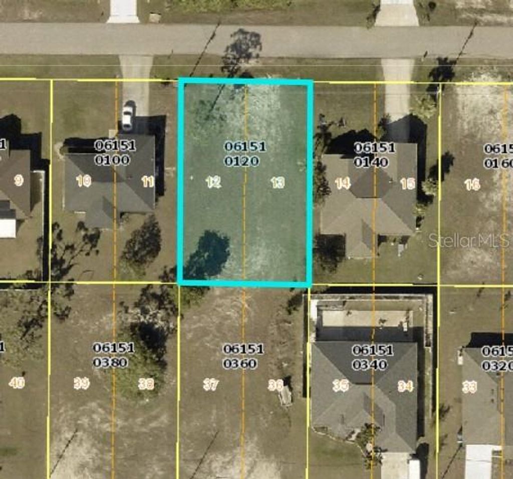 Photo of 2424 NW 28th Terrace, Cape Coral, FL 33993 (MLS # A4693082)