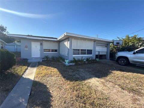 Photo of 1517 N Grandview Avenue, Daytona Beach, FL 32118 (MLS # O6335487)