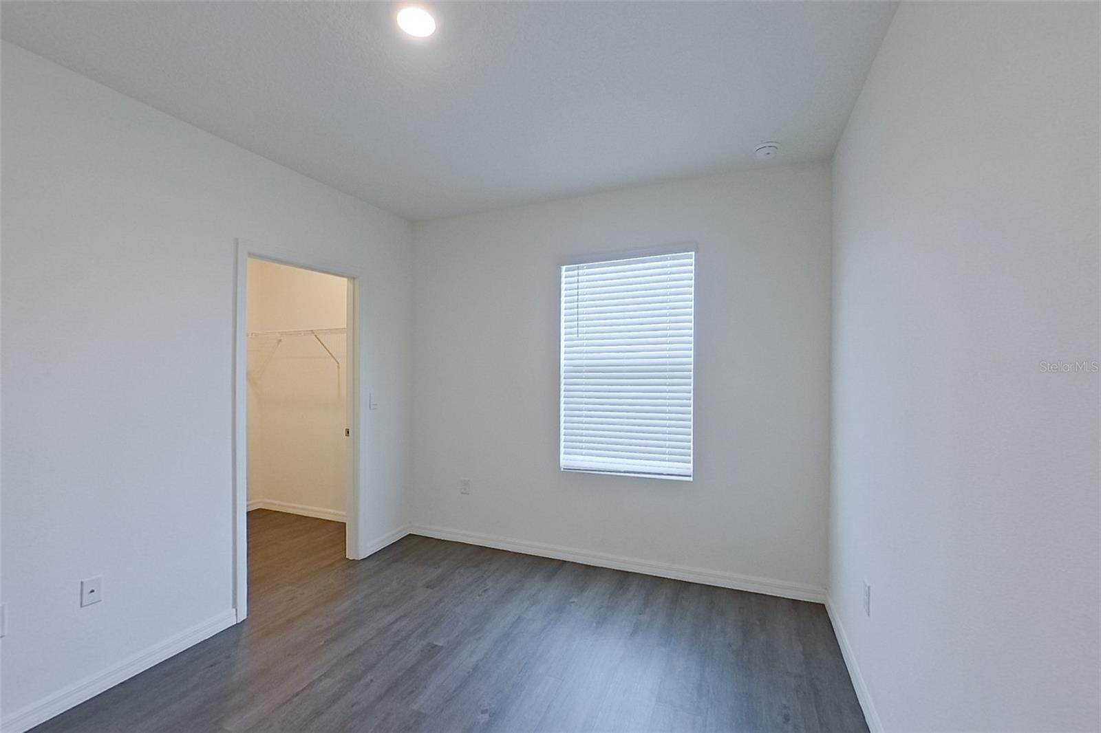 LAKE GRIFFIN RESERVE - Residential Lease