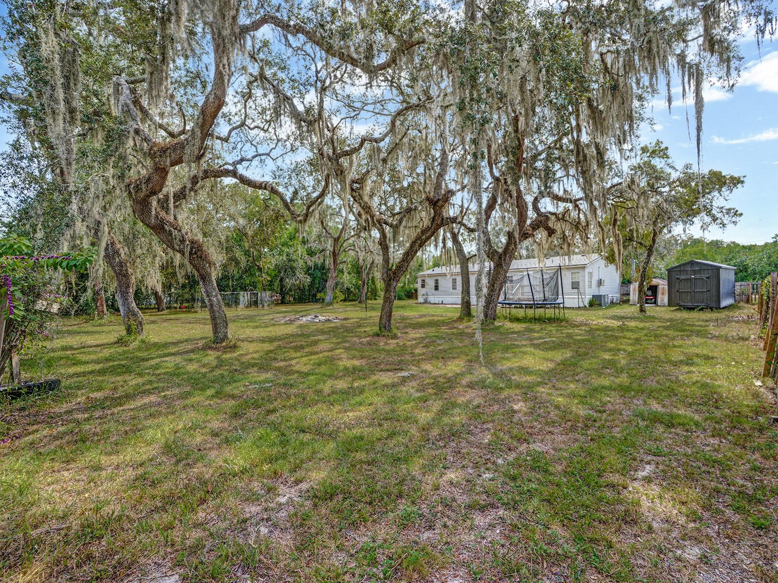 MOON LAKE ESTATES - Residential