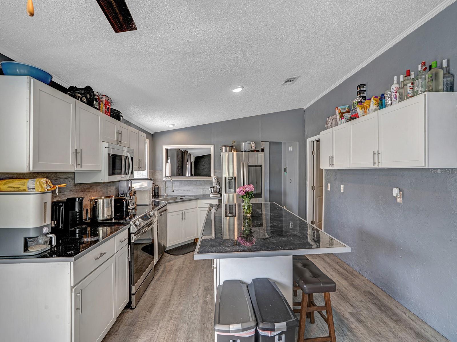 MOON LAKE ESTATES - Residential