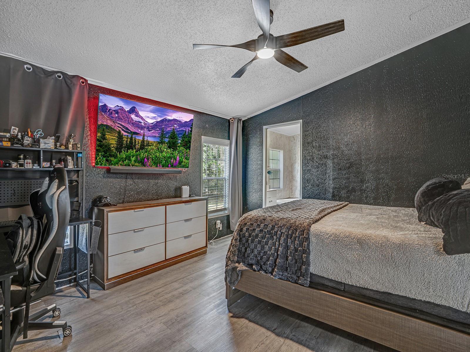 MOON LAKE ESTATES - Residential