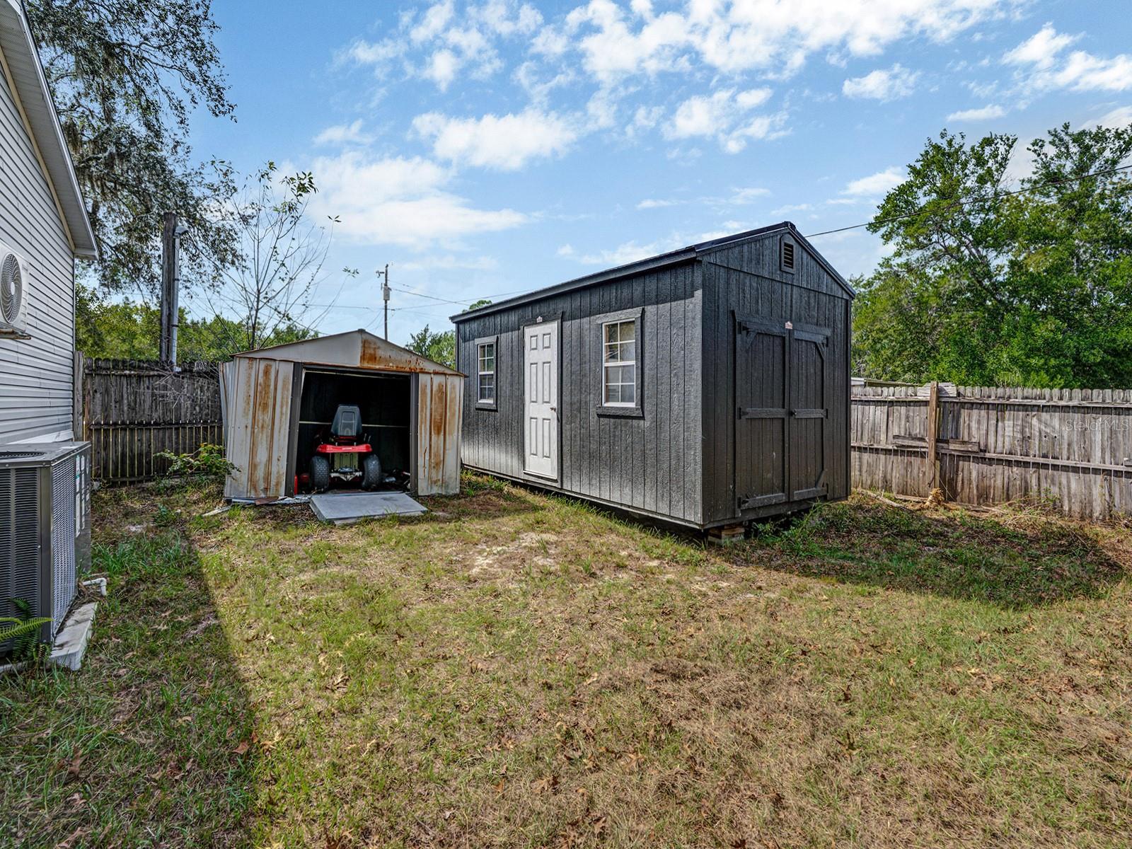 MOON LAKE ESTATES - Residential