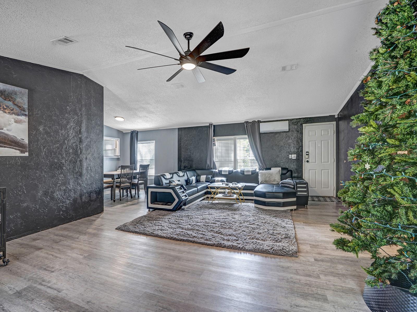 MOON LAKE ESTATES - Residential