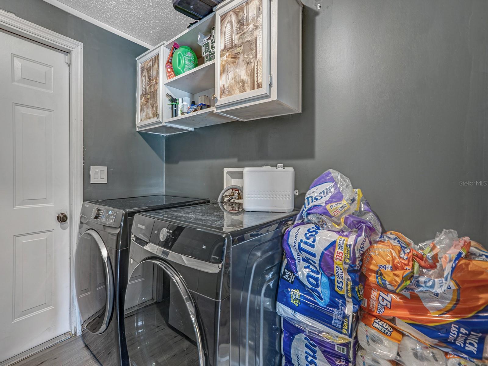 MOON LAKE ESTATES - Residential